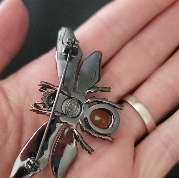 Joan Rivers Brooch - Picture 5 of 8